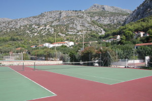 58 TENNIS COURT NEAR APP BONACA